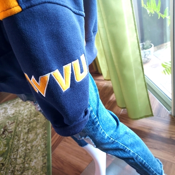West Virginia College Hoodie by Colosseum Athletics. XL. - Picture 6 of 15